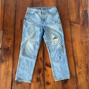 Old Navy Women’s Extra High-Waisted Sky-Hi Straight Jeans